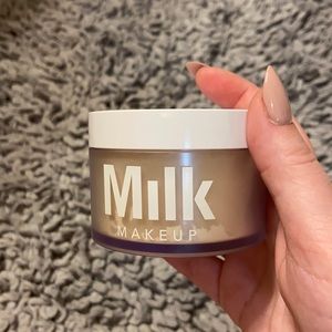 Milk Makeup loose setting powder